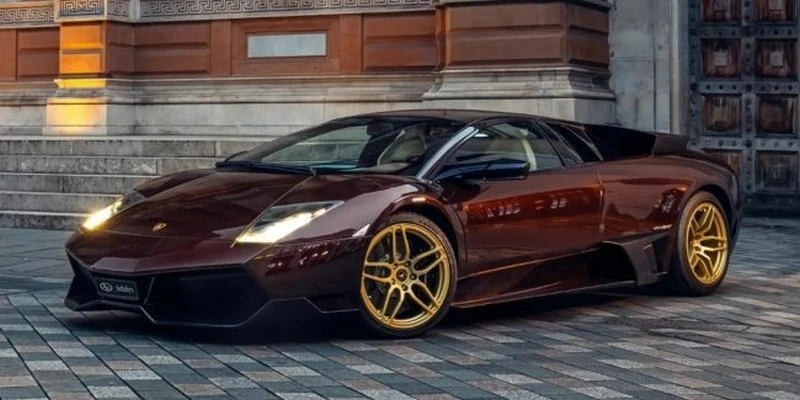 Рідкісний екземпляр Lamborghini Murcielago SV виставляють на торги (ФОТО)