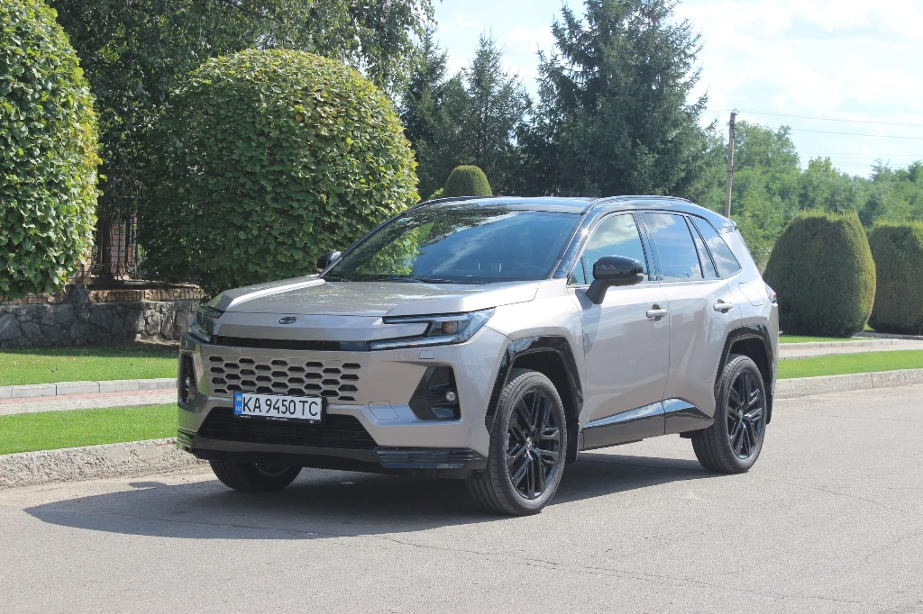Ринок нових авто в Україні продовжує падати: що каже статистика